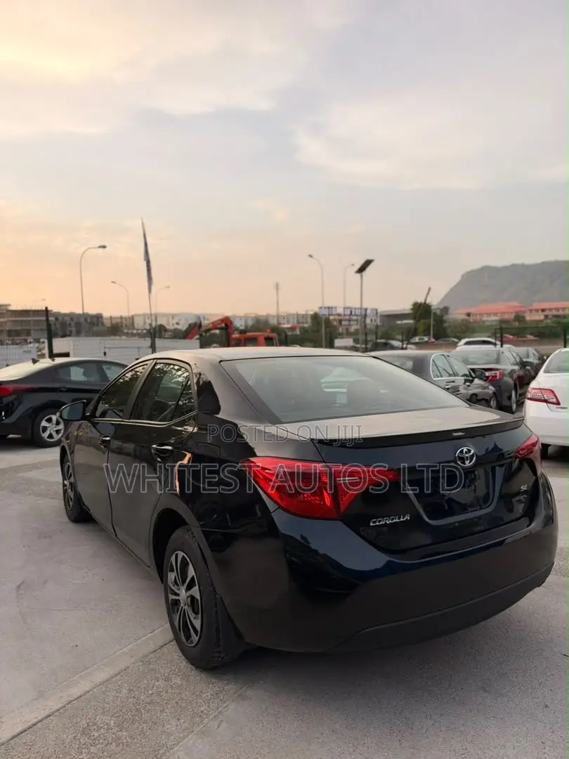 Toyota Corolla SE Special Edition 4dr Sedan (1.8L 4cyl CVT) 2017 Black