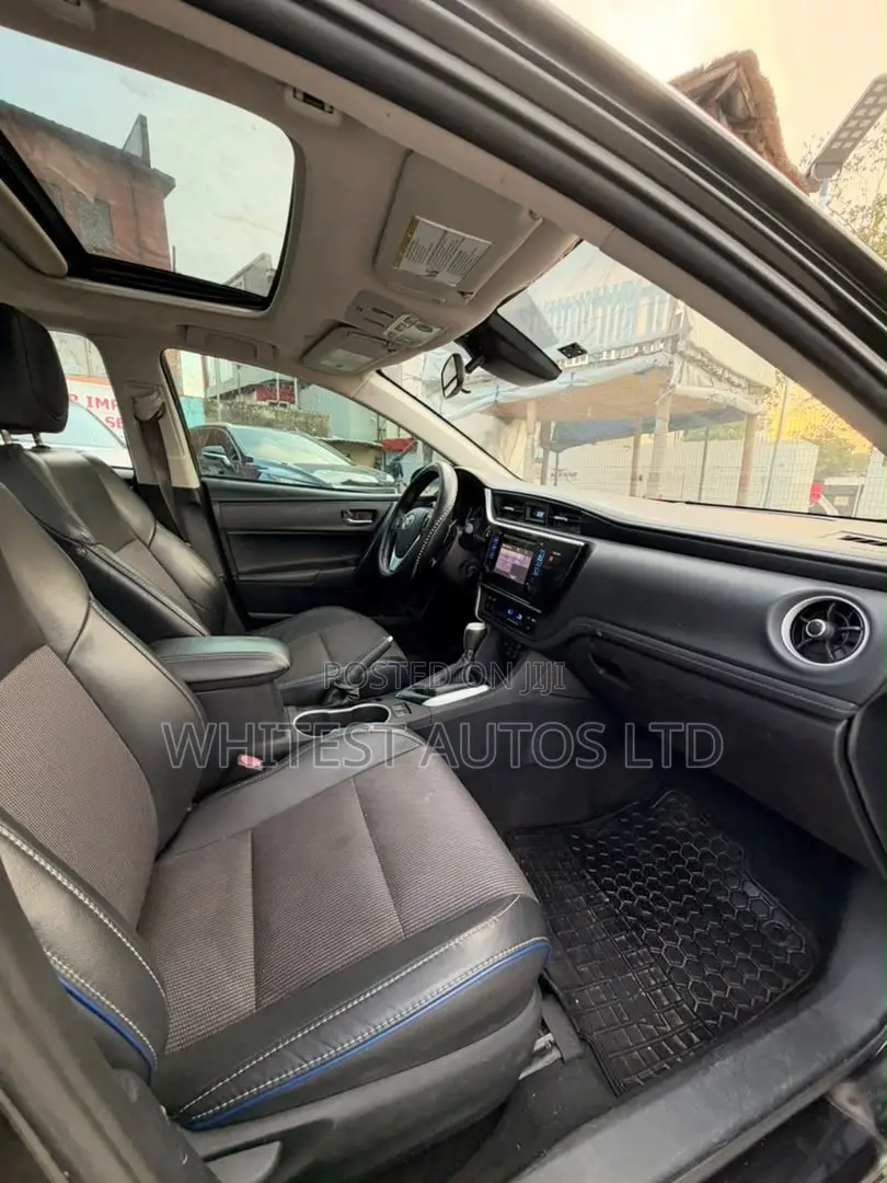 Toyota Corolla SE Special Edition 4dr Sedan (1.8L 4cyl CVT) 2017 Black