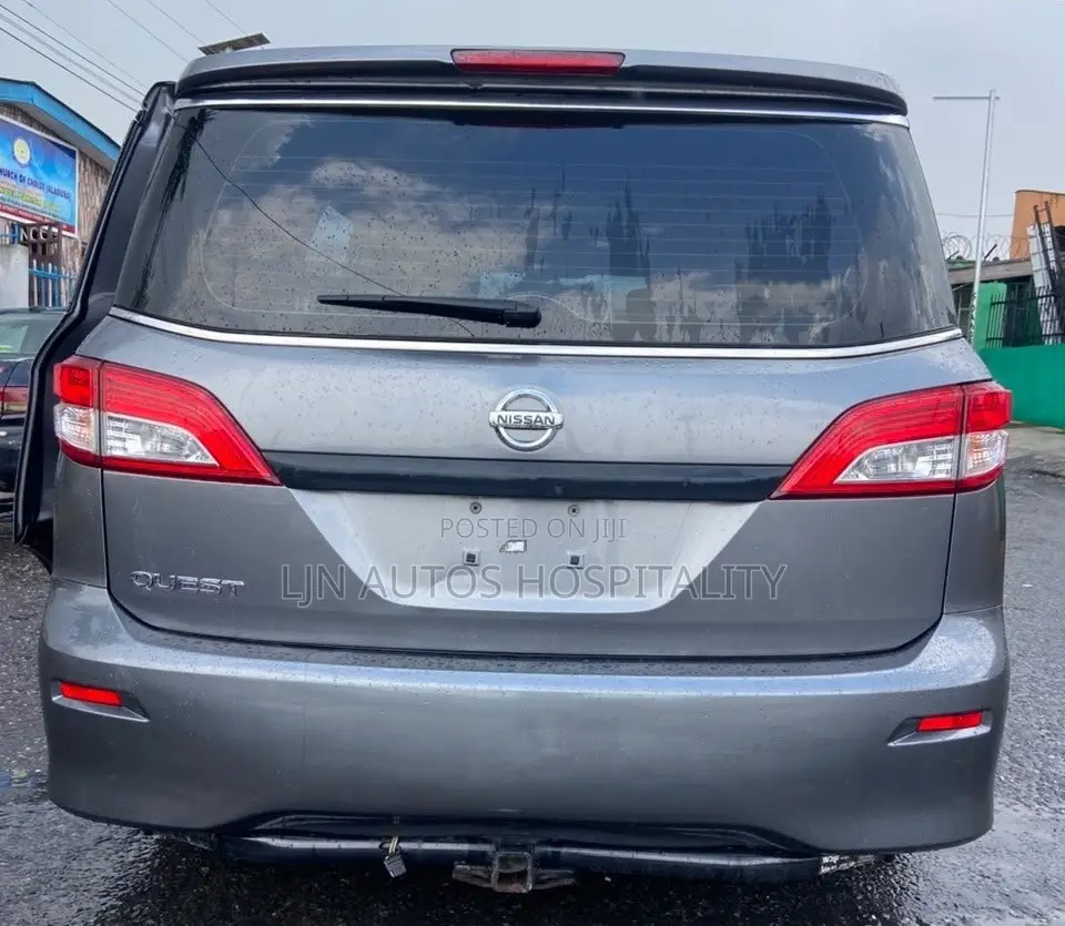 Nissan Quest SV 4dr Minivan (3.5L 6cyl CVT) 2015 Gray
