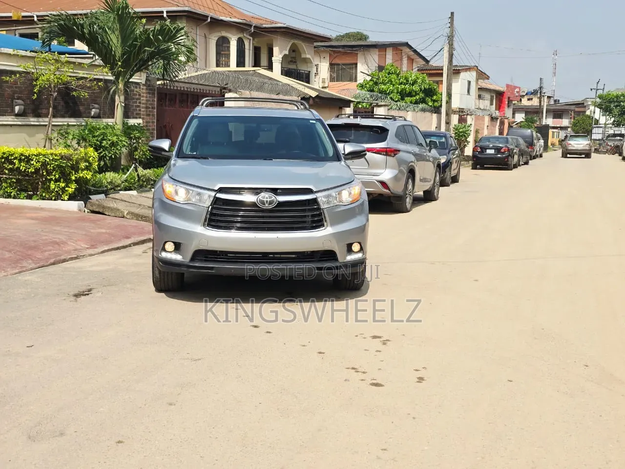 Toyota Highlander XLE V6 4x2 (3.5L 6cyl 6A) 2016 Silver