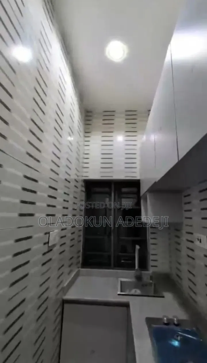 Furnished 1bdrm Block of Flats in Oregun for rent