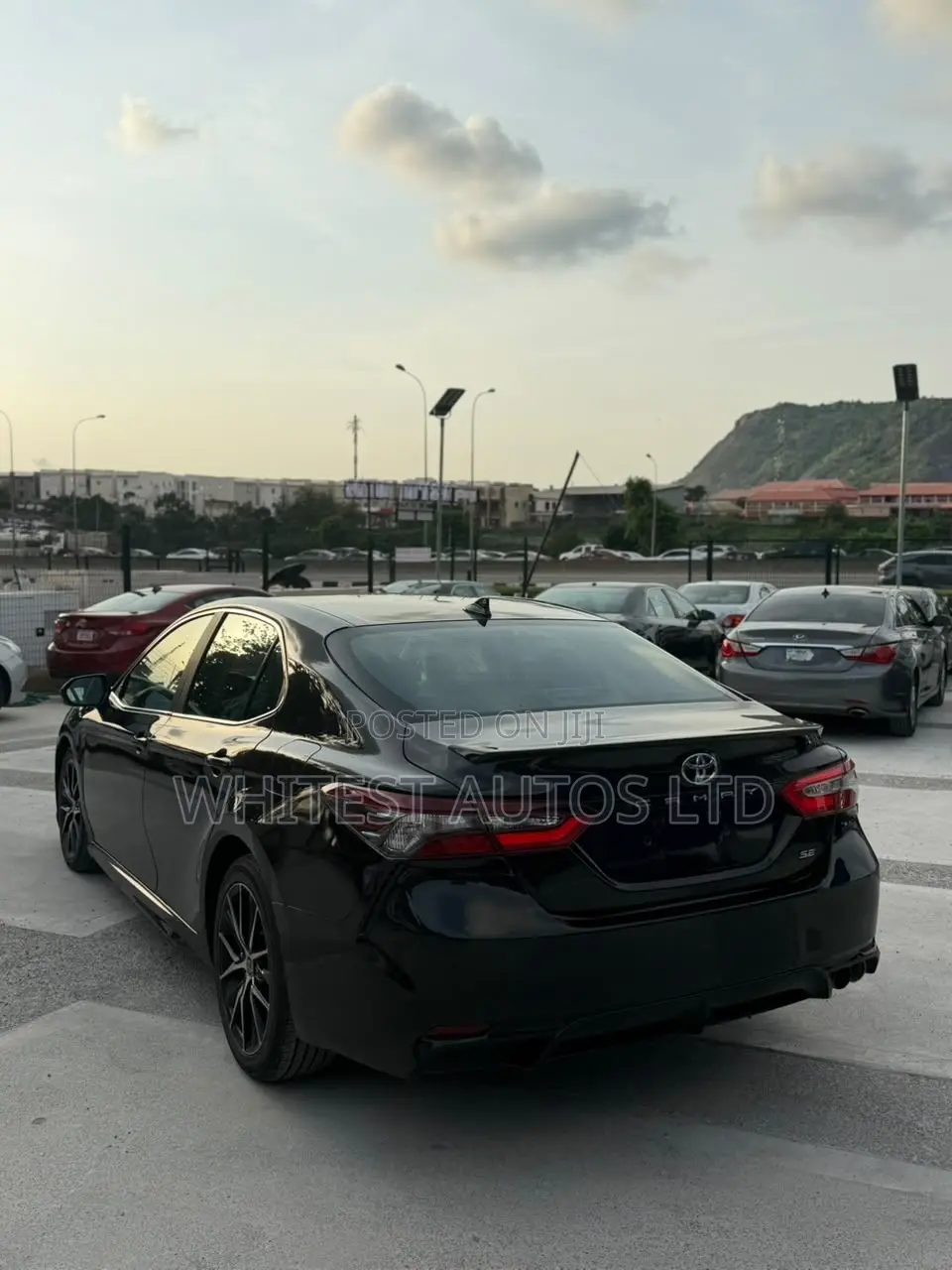 Toyota Camry SE 2022 Black