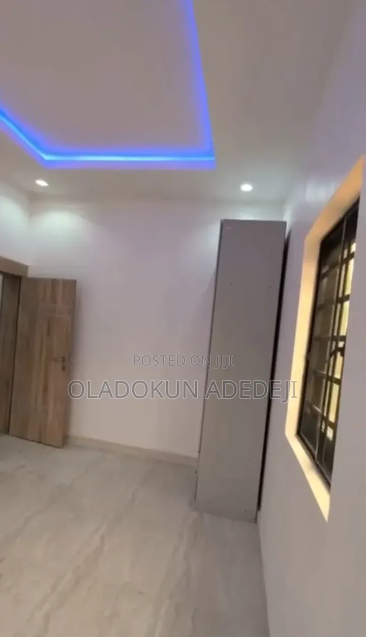 Furnished 2bdrm Block of Flats in Oregon, Oregun for rent