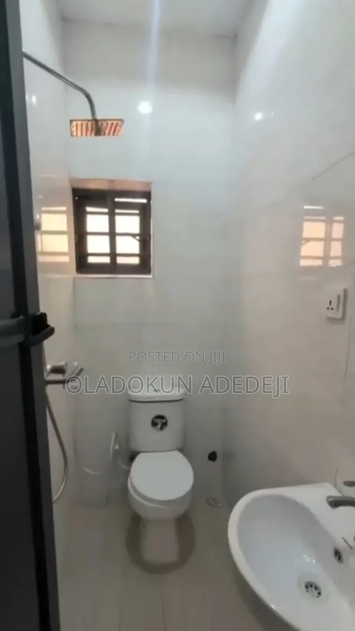 Furnished 2bdrm Block of Flats in Oregon, Oregun for rent
