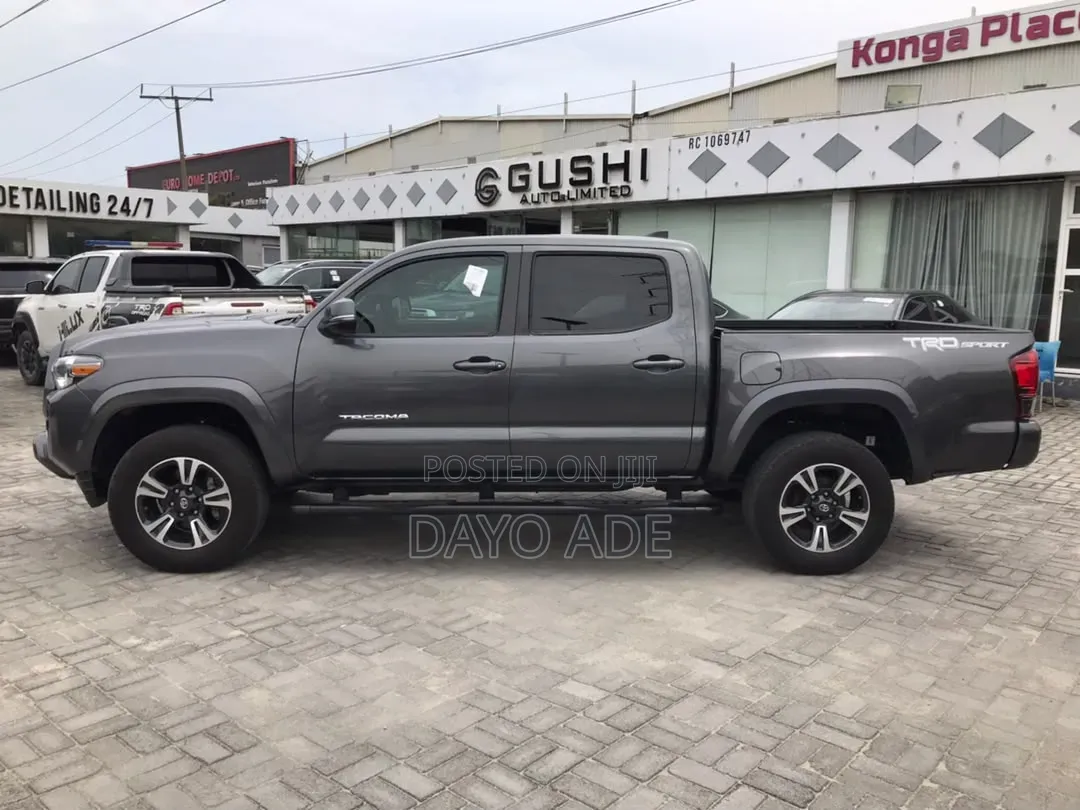 Toyota Tacoma TRD Sport 2019 Gray