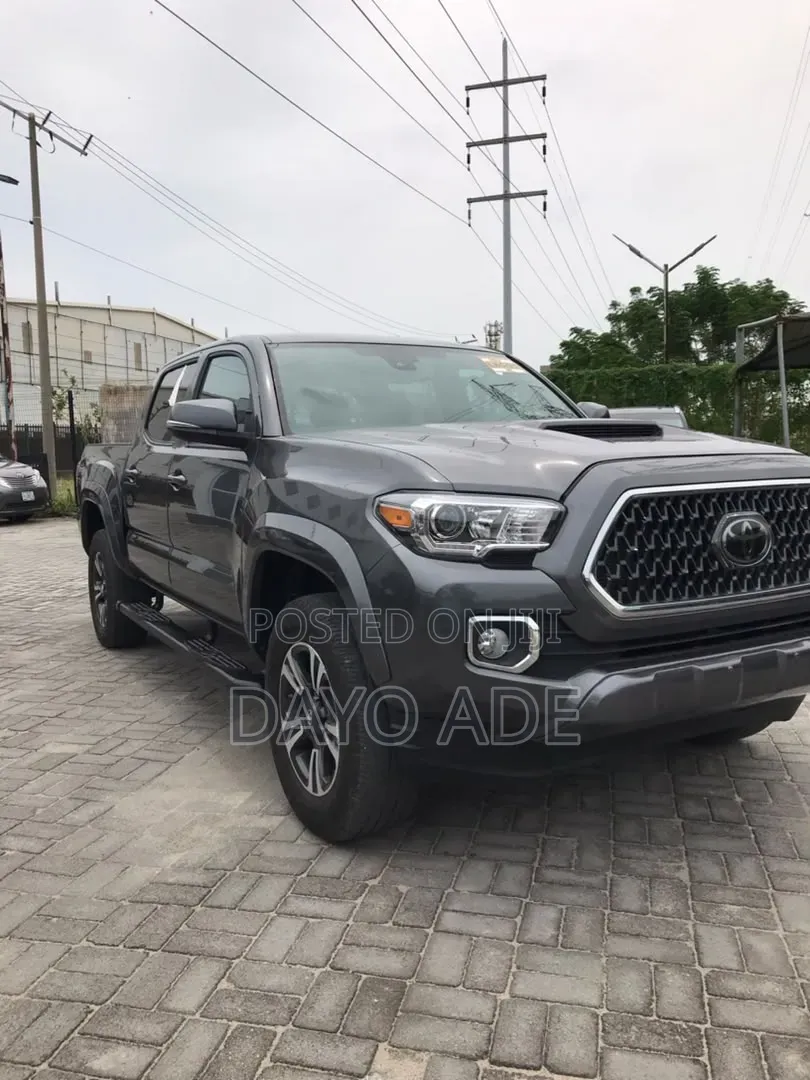 Toyota Tacoma TRD Sport 2019 Gray