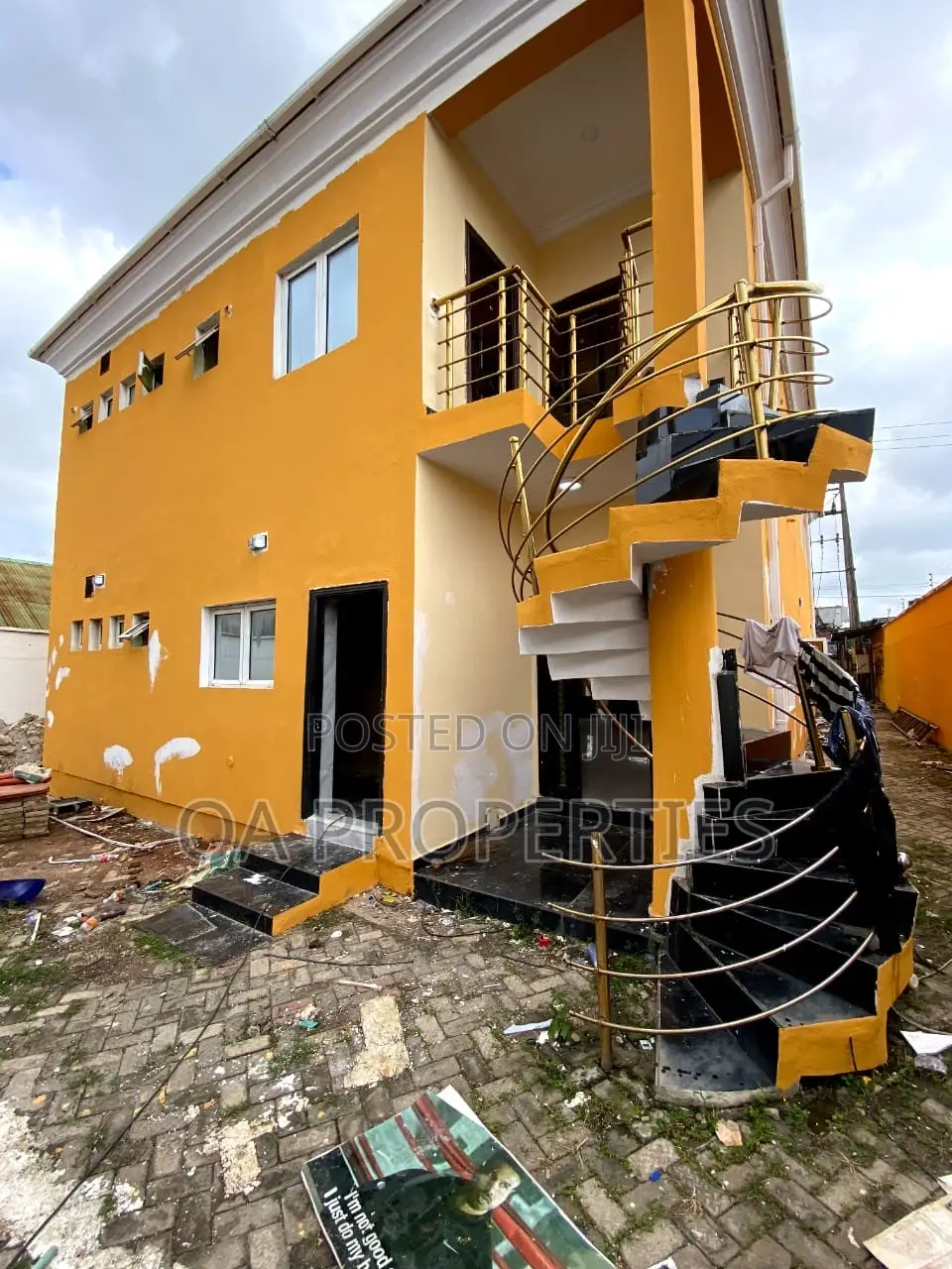 *Newly Built Massive Commercial Building to Let at Eleyele, Ibadan