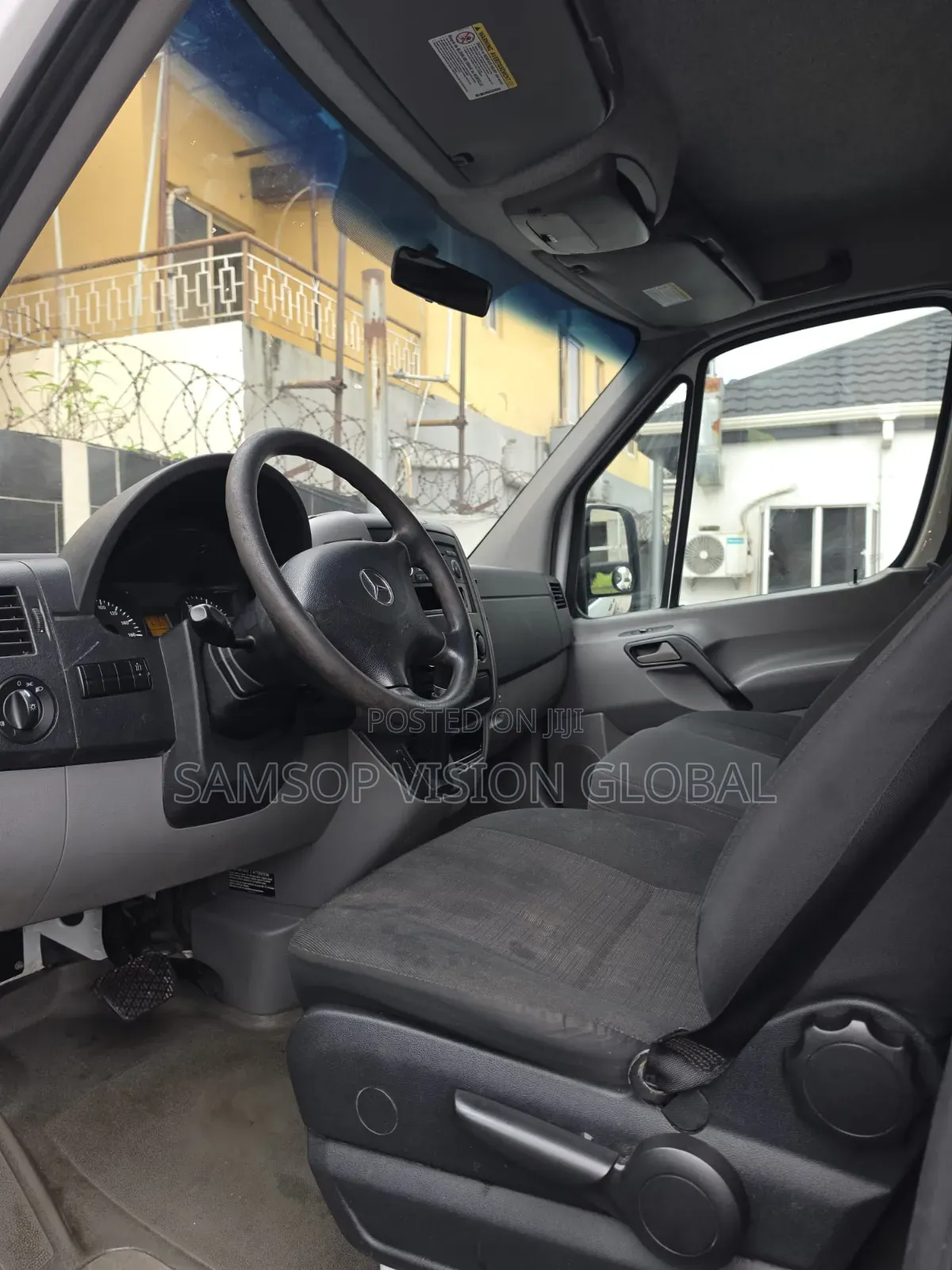Mercedes Benz Sprinter 2012