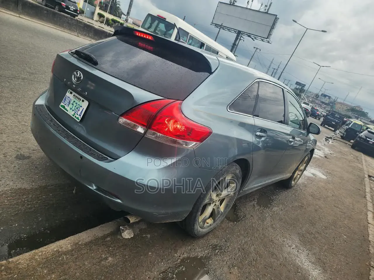 Toyota Venza 2011 Green