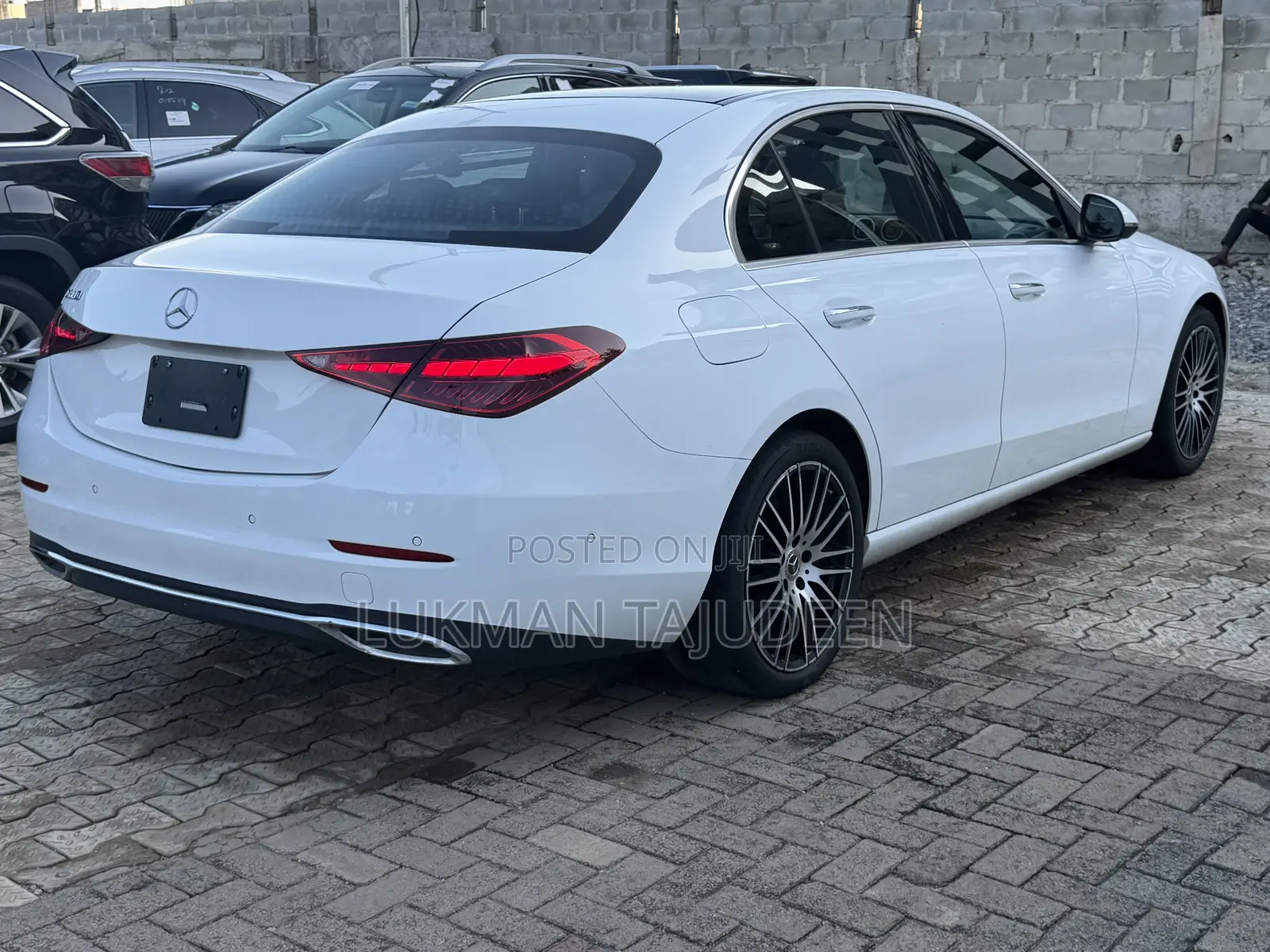 Mercedes-Benz C300 2024 White