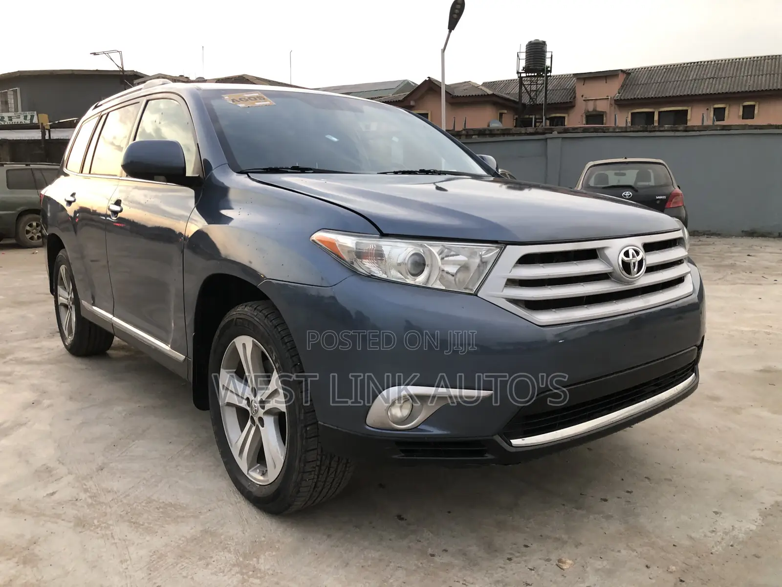 Toyota Highlander 3.5L 4WD 2013 Gray