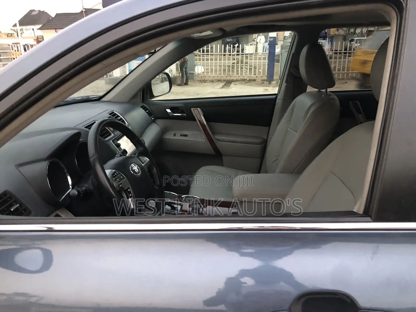 Toyota Highlander 3.5L 4WD 2013 Gray