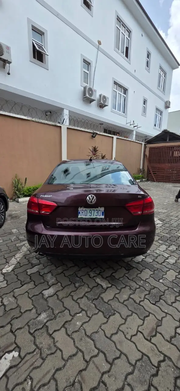 Volkswagen Passat 2.5 SE 2012 Burgundy