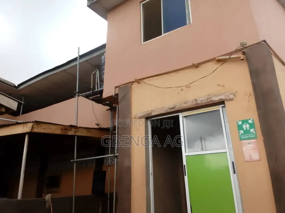 Functioning 14 Rooms Hotel to Let at Command Meiran Lagos