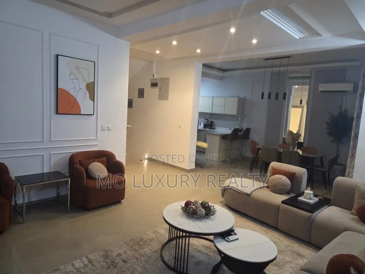 2bdrm Maisonette in Lekki Phase 1 for rent
