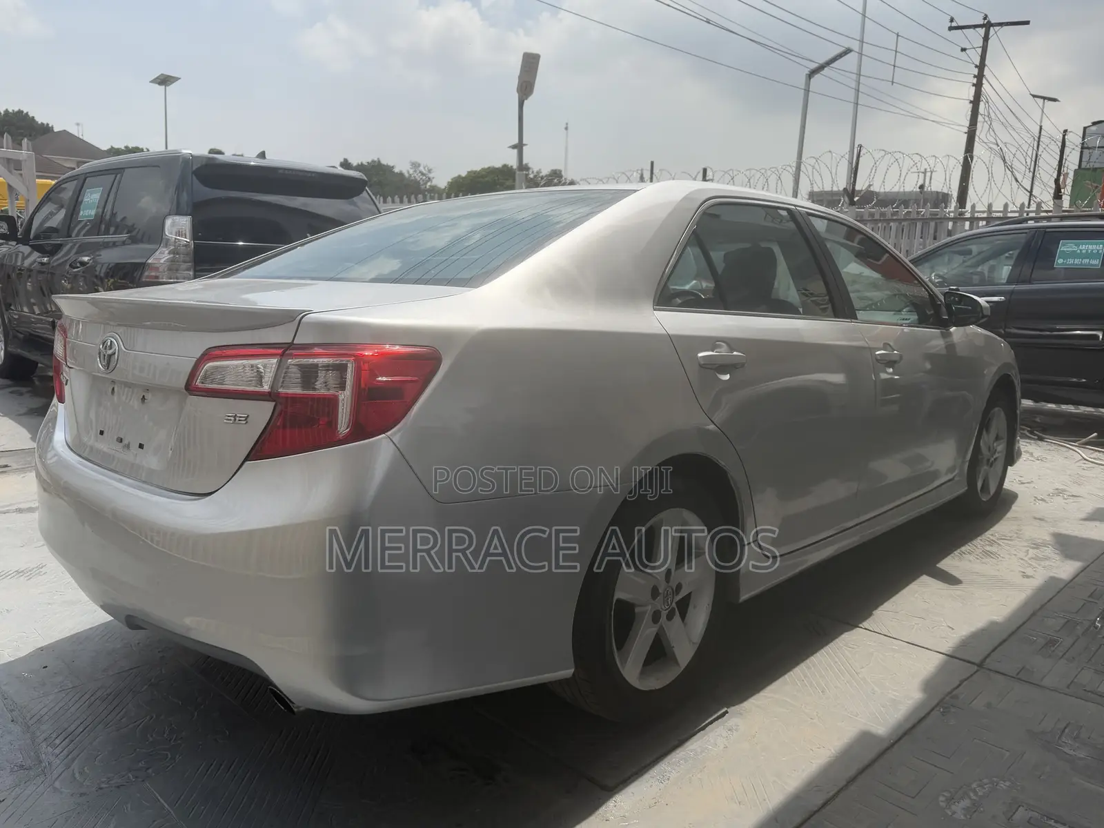 Toyota Camry SE 4dr Sedan (2.5L 4cyl 6A) 2012 Silver