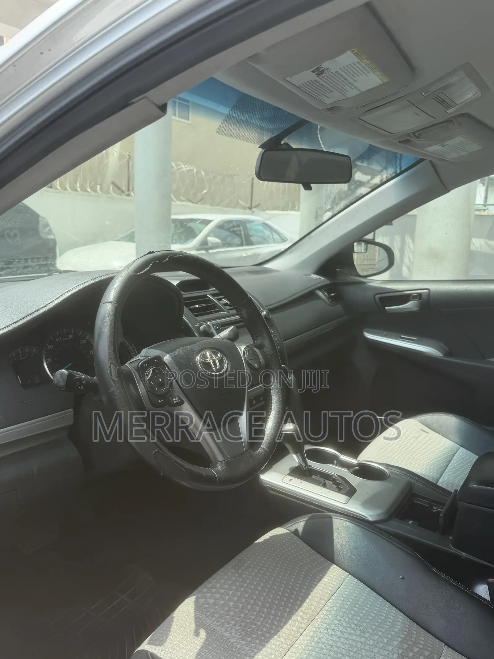 Toyota Camry SE 4dr Sedan (2.5L 4cyl 6A) 2012 Silver