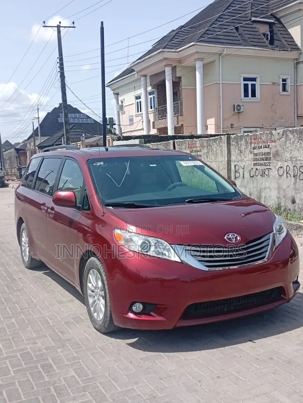 Toyota Sienna XLE 8-Passenger 4dr Minivan (3.5L 6cyl 6A) 2014 Red