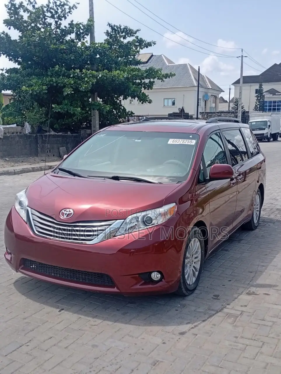 Toyota Sienna XLE 8-Passenger 4dr Minivan (3.5L 6cyl 6A) 2014 Red