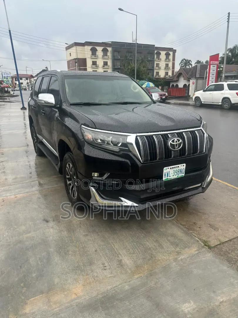 Toyota Land Cruiser Prado 2016 Black