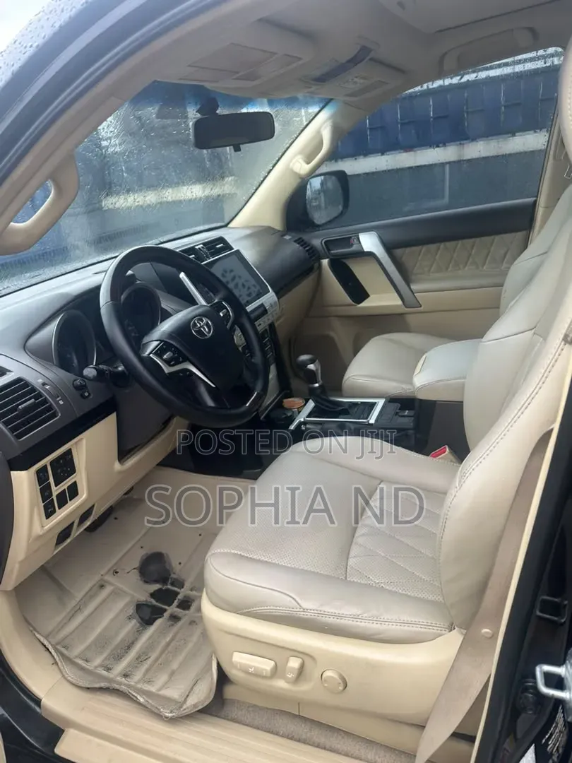 Toyota Land Cruiser Prado 2016 Black