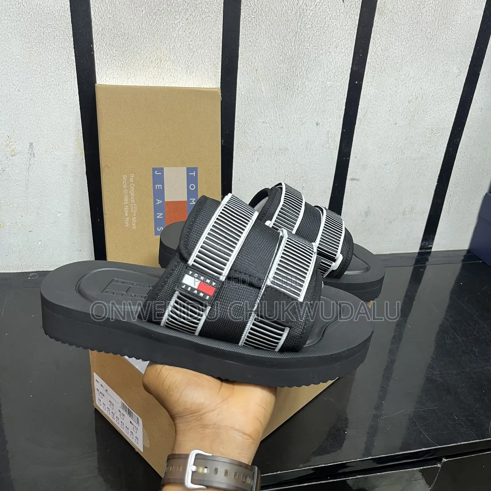 Tommy Hilfiger Tech Slides