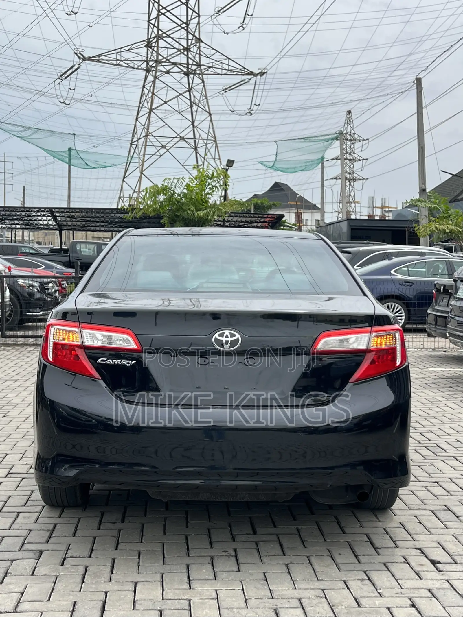 Toyota Camry LE 4dr Sedan (2.5L 4cyl 6A) 2013 Black