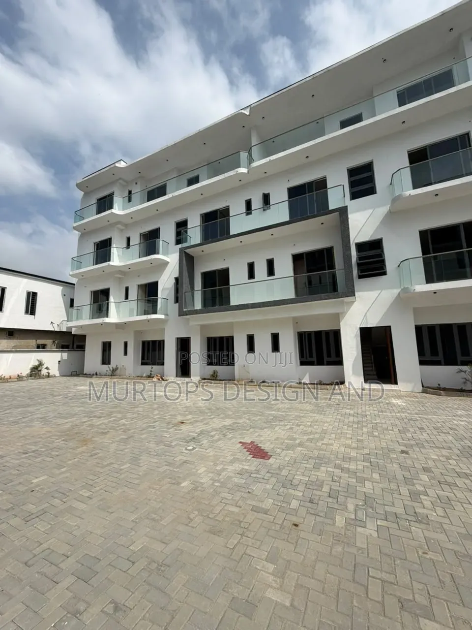 2bdrm Apartment in Lekki Phase 2 for rent