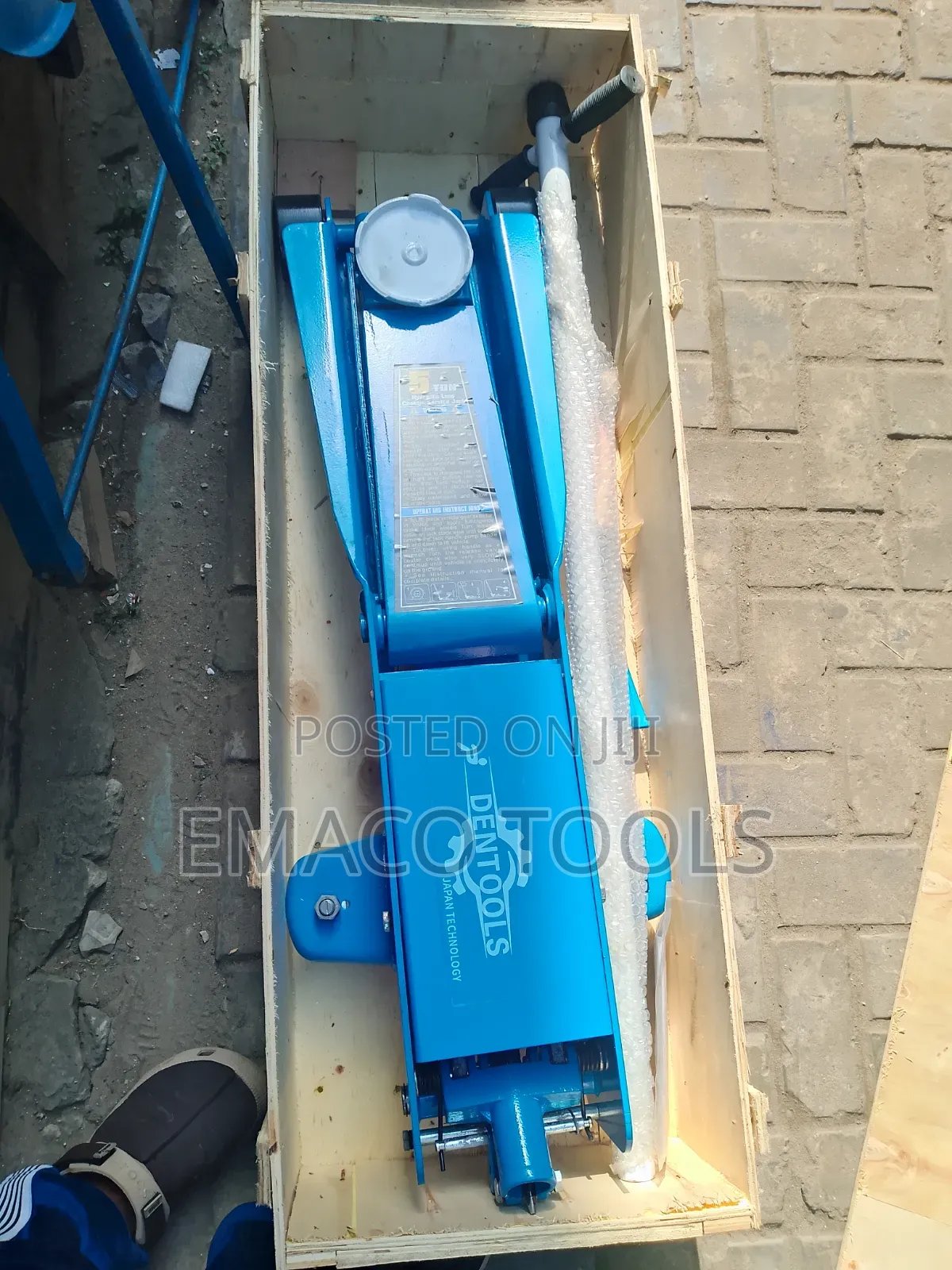 5 Ton Hydraulic Long Chassis Service Jack.