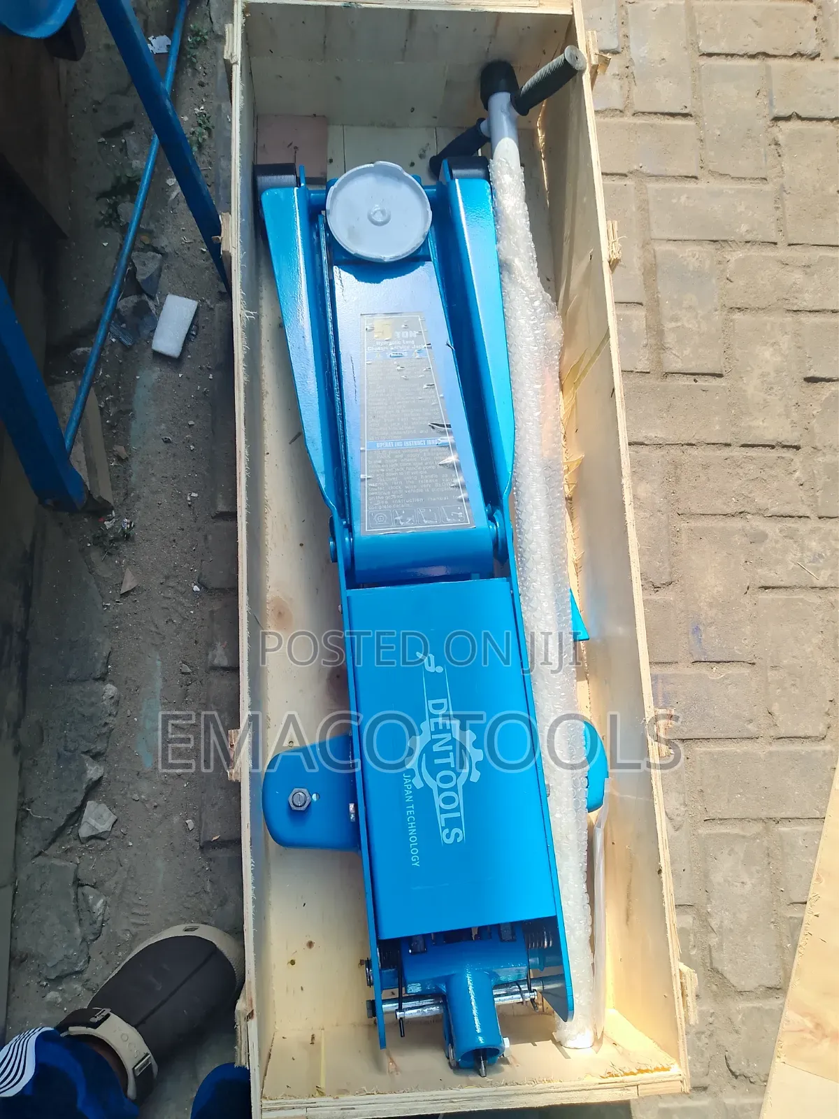 5 Ton Hydraulic Long Chassis Service Jack.