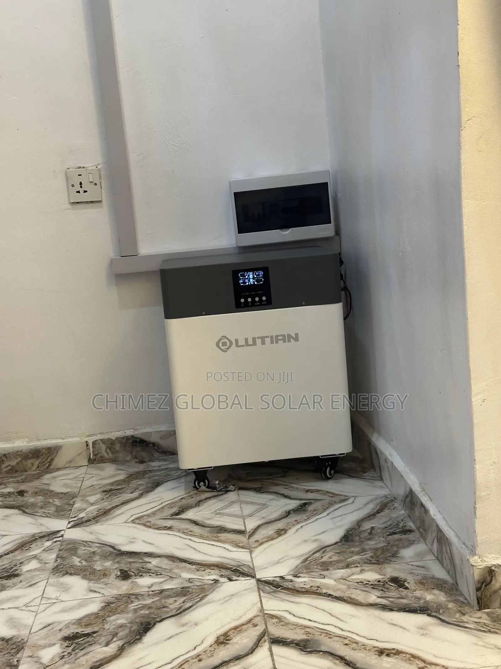 4kVa Hybrid Inverter With 8kwh Lithium Battery Solar Generator