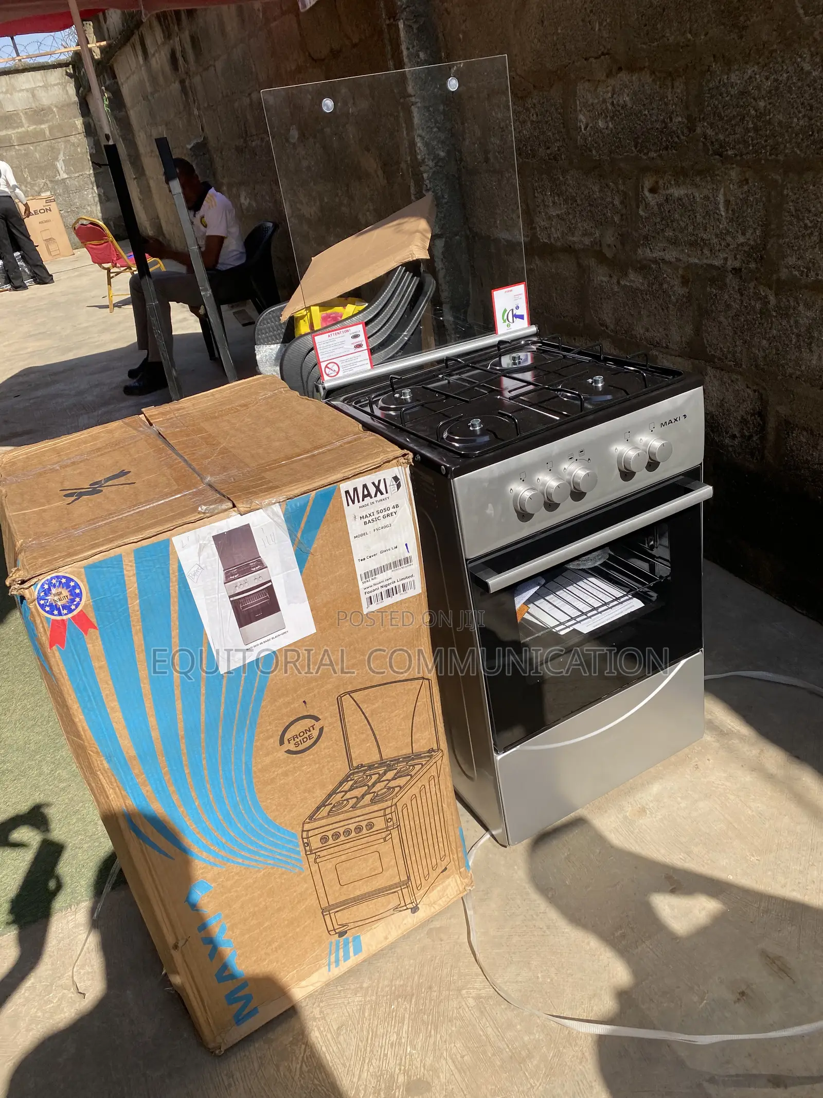 MAXI FSC40G2 Four-Burner Gas Cooker With Integrated Oven 50x50cm