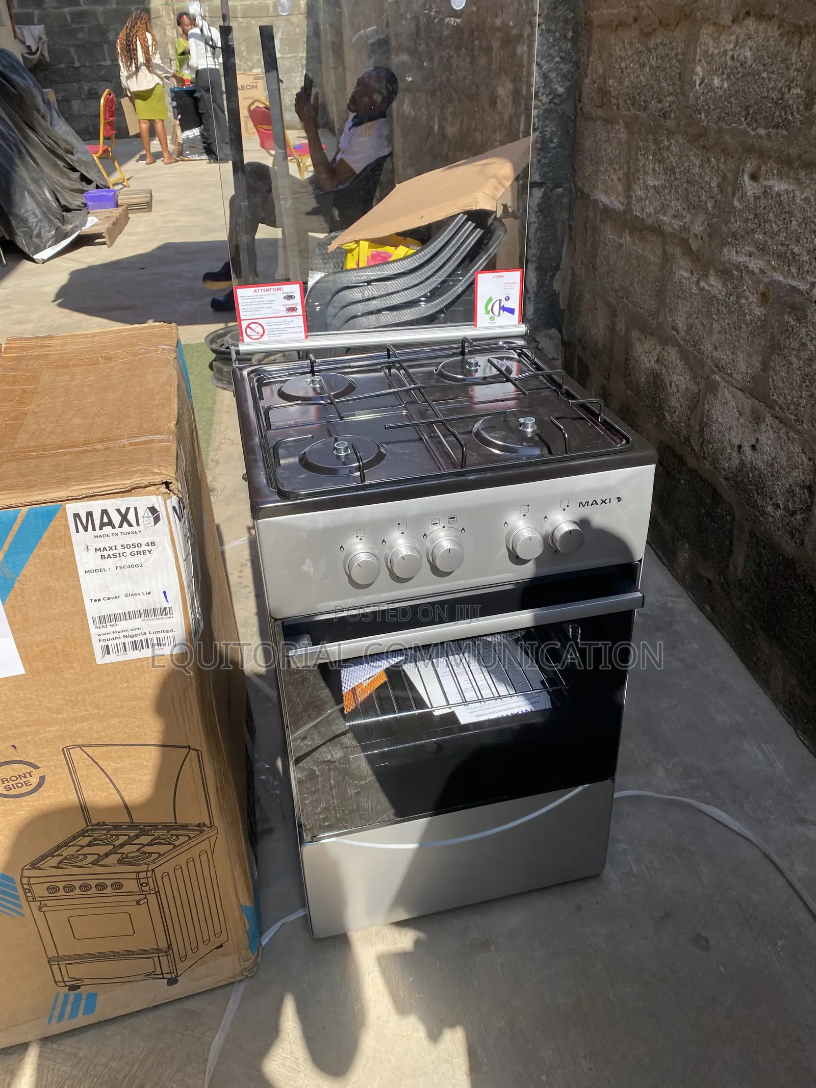 MAXI 50x50cm Cooking Appliance With 4 Gas Burners and Oven FSC40G2