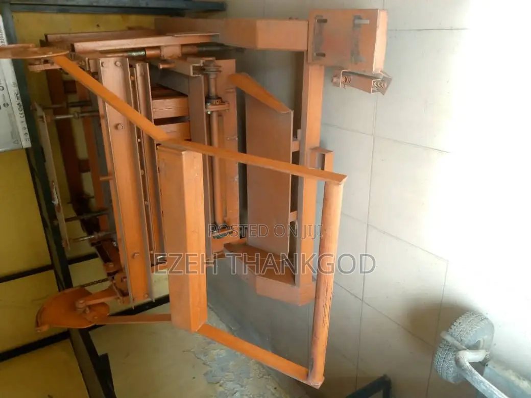 Block Molding Machine
