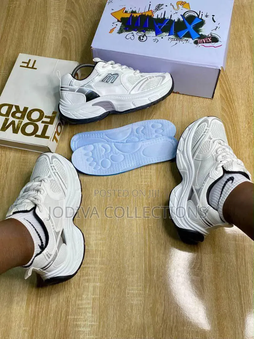 Fashion White Unisex Chunky Sneakers