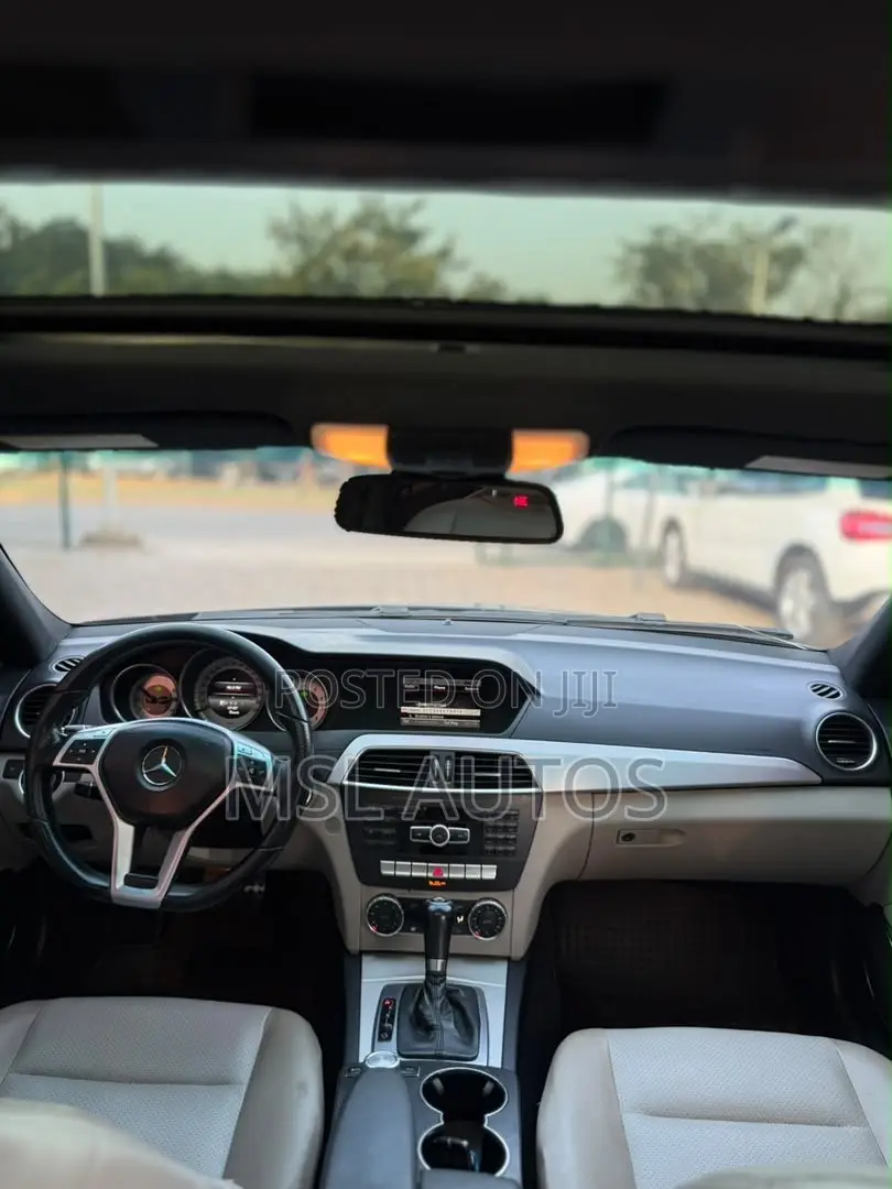 Mercedes-Benz C250 2014 Black