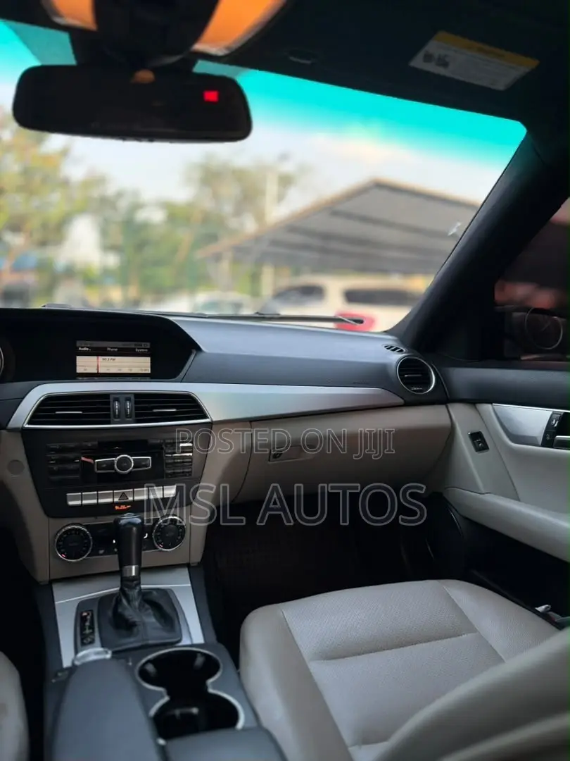 Mercedes-Benz C250 2014 Black