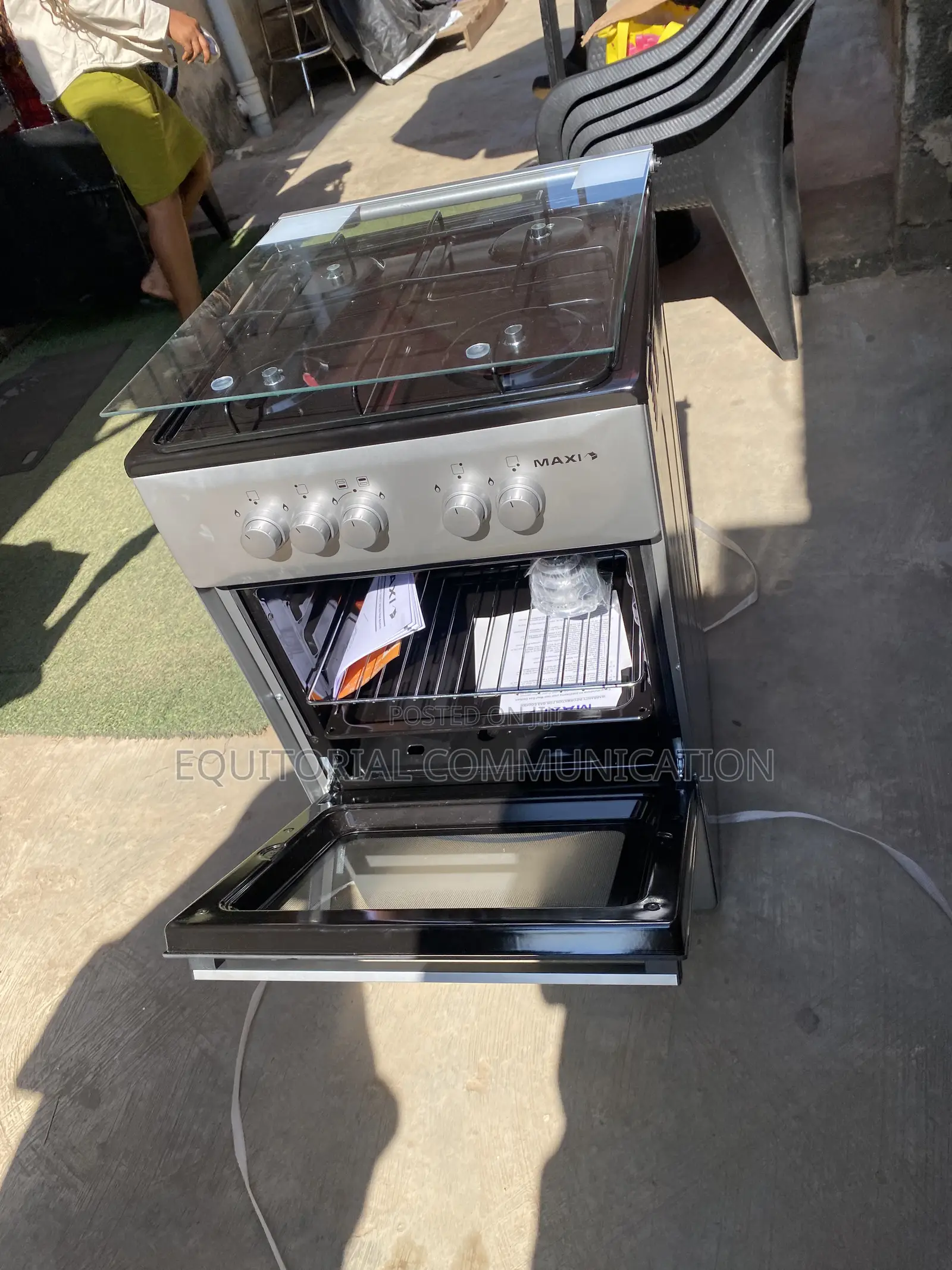 MAXI 50x50cm Domestic Gas Cooker With 4 Burners and Oven FSC40G2