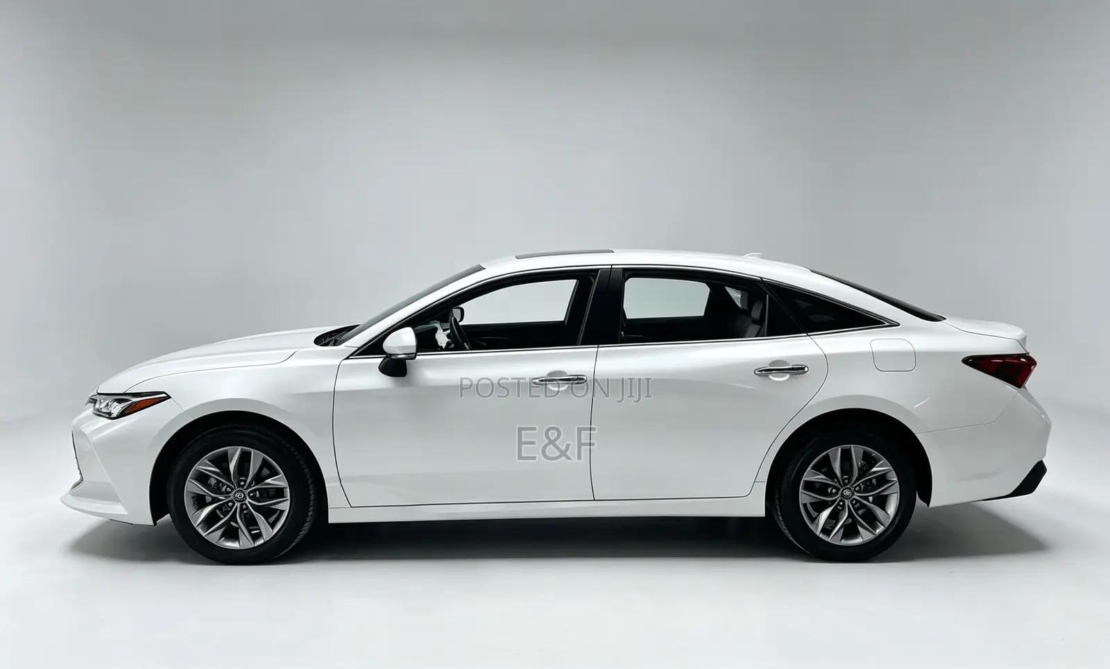 Toyota Avalon 2021 White