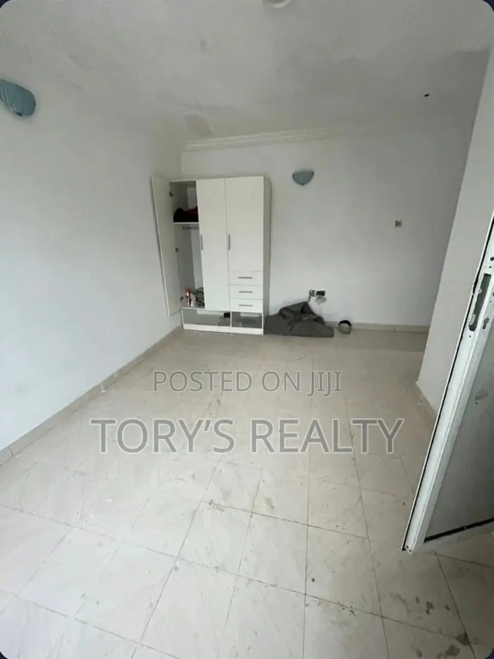 Mini Flat in Lekki Phase 1 for rent