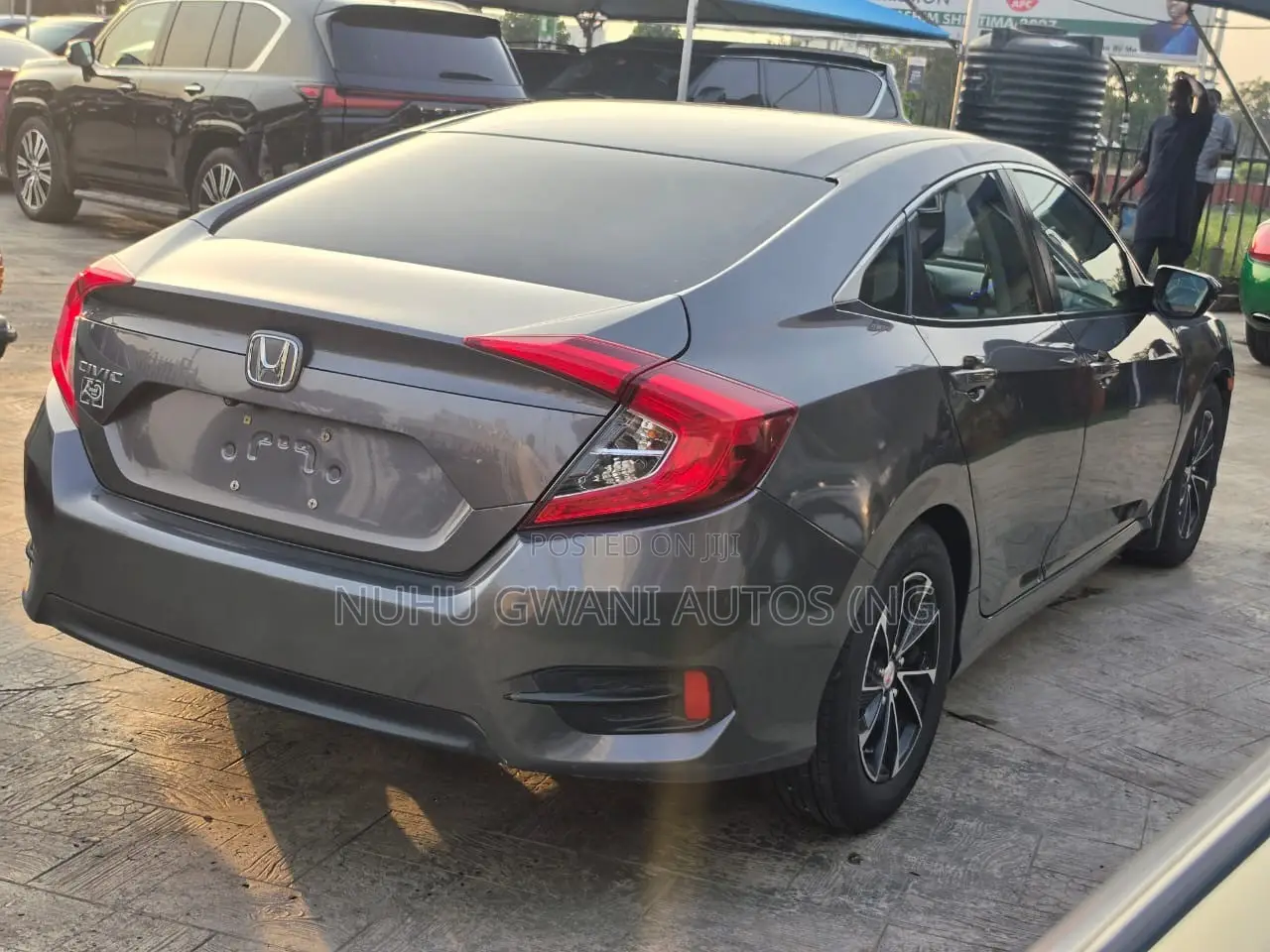 Honda Civic LX 4dr Sedan (2.0L 4cyl) 2016 Gray