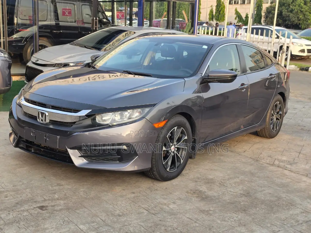 Honda Civic LX 4dr Sedan (2.0L 4cyl) 2016 Gray