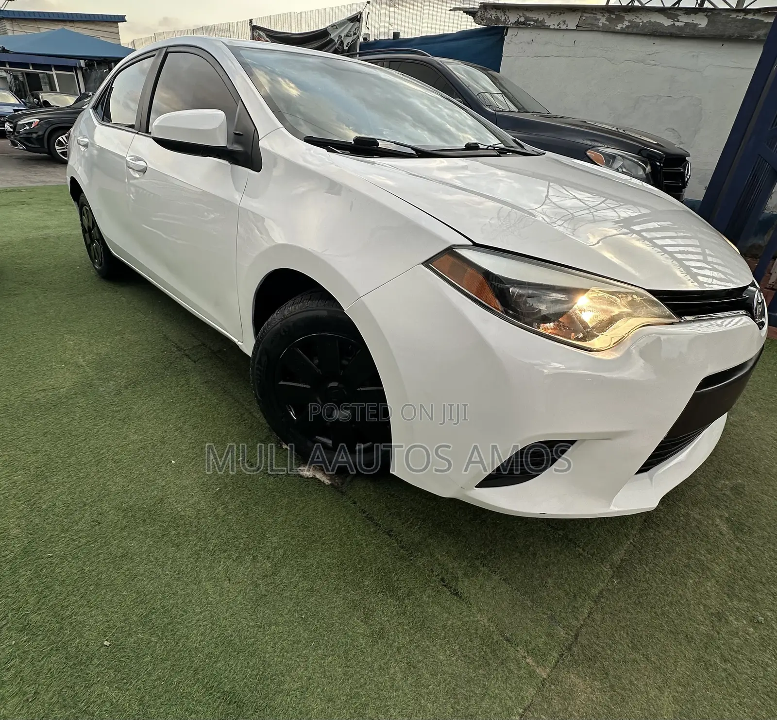 Toyota Corolla S Plus 4dr Sedan (1.8L 4cyl CVT) 2014 White