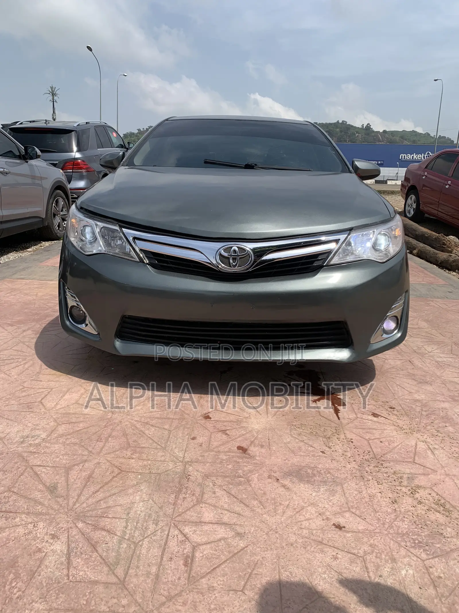 Toyota Camry SE 4dr Sedan (2.5L 4cyl 6A) 2013 Green