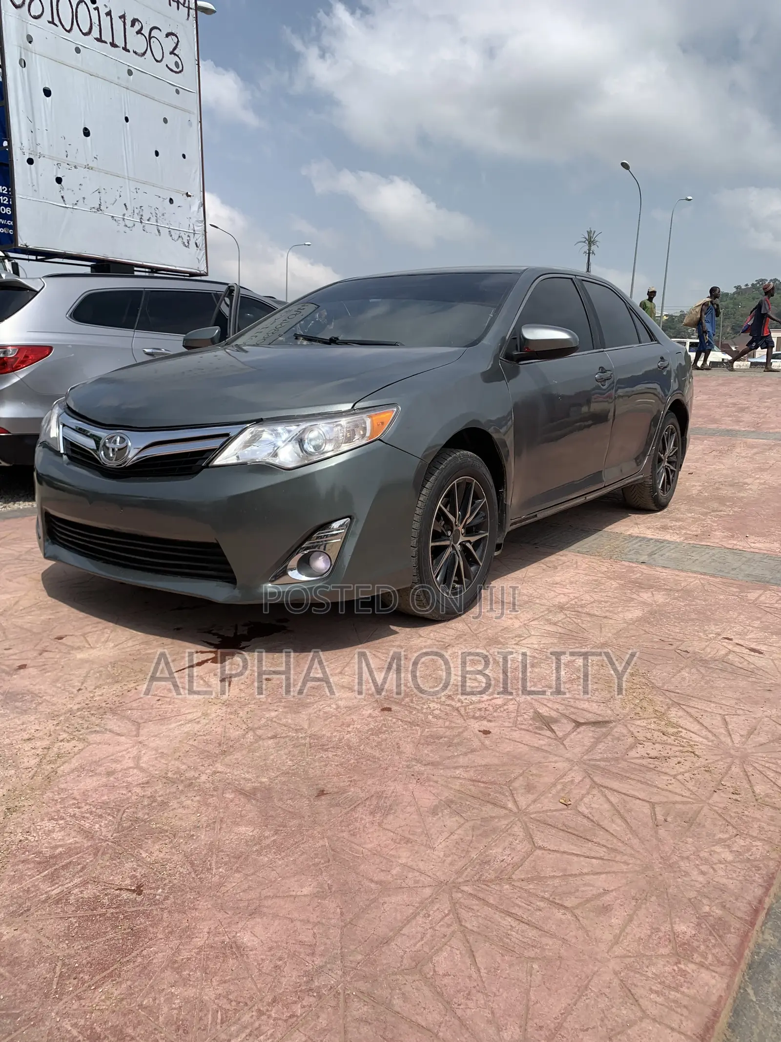 Toyota Camry SE 4dr Sedan (2.5L 4cyl 6A) 2013 Green