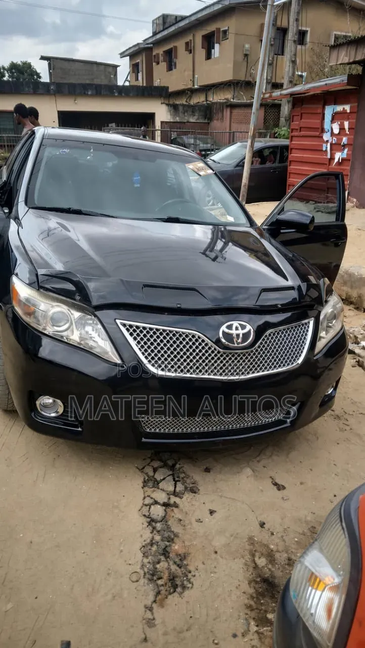 Toyota Camry SE 4dr Sedan (2.5L 4cyl 6A) 2011 Black
