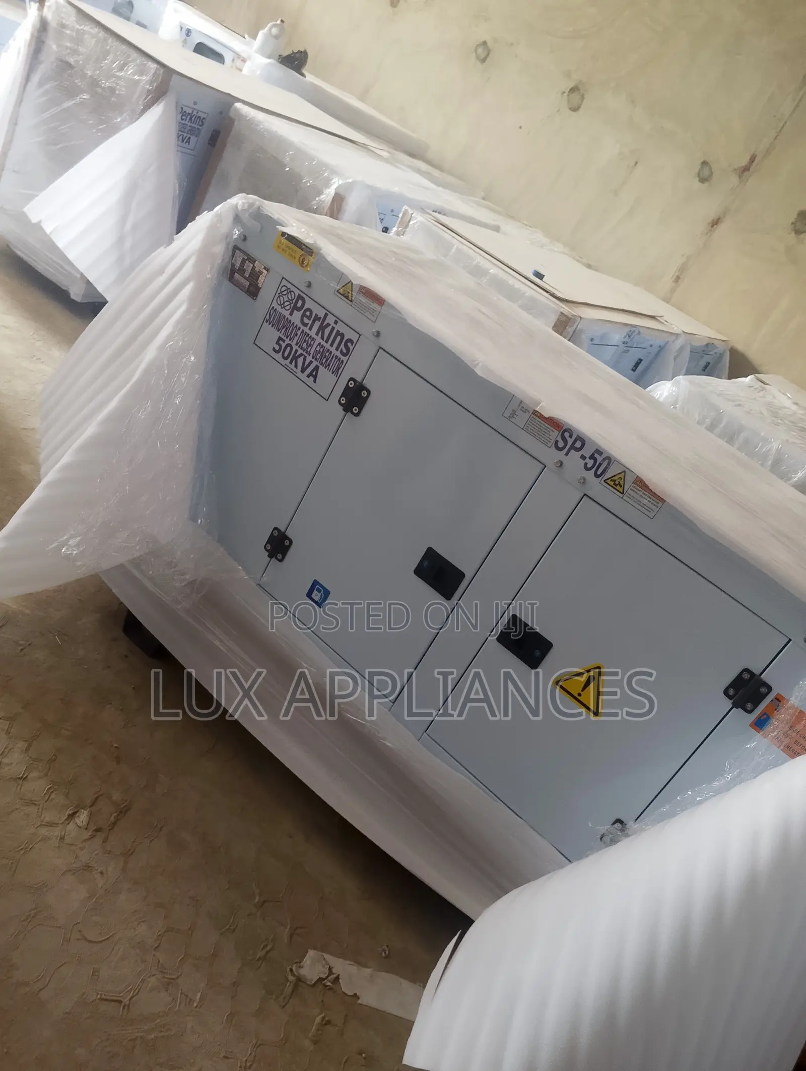 Perkins 50kVA Soundproof Generator for Backup Electricity