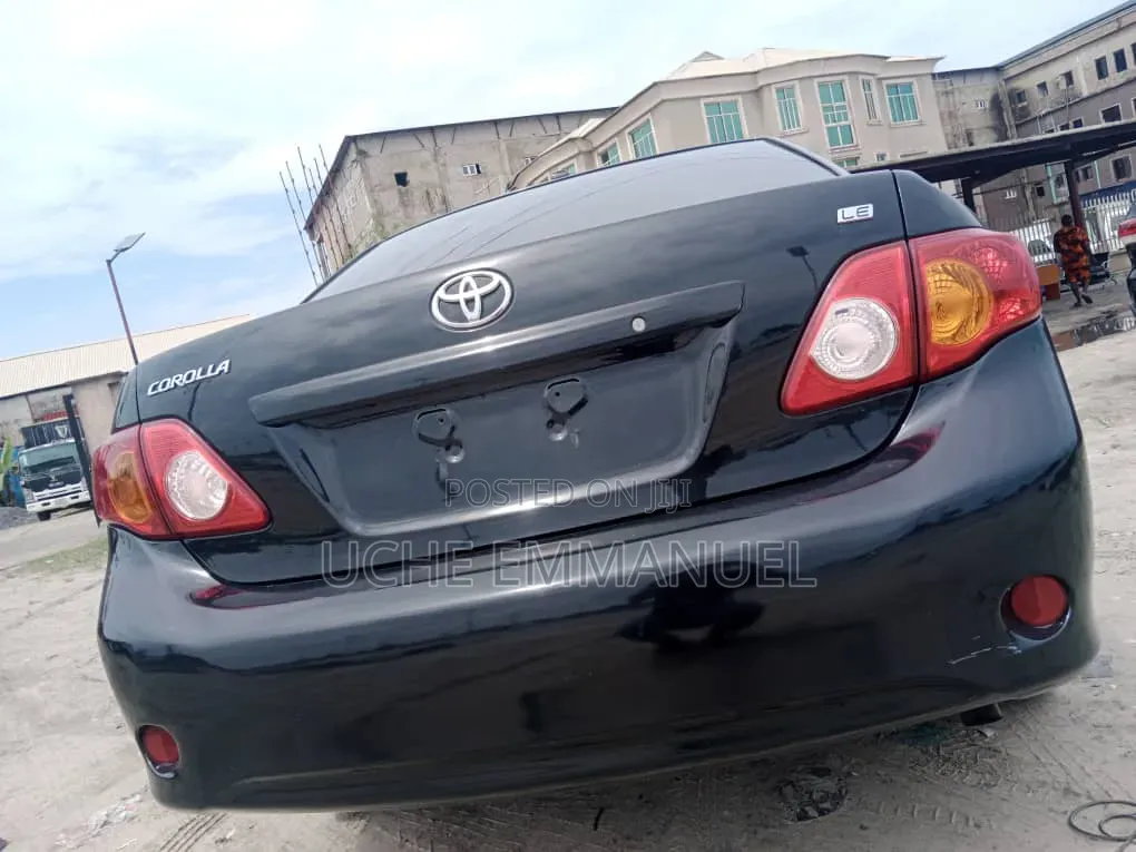 Toyota Corolla 2010 Black