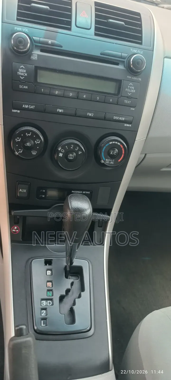 Toyota Corolla LE 4dr Sedan (1.8L 4cyl 4A) 2010 Gray