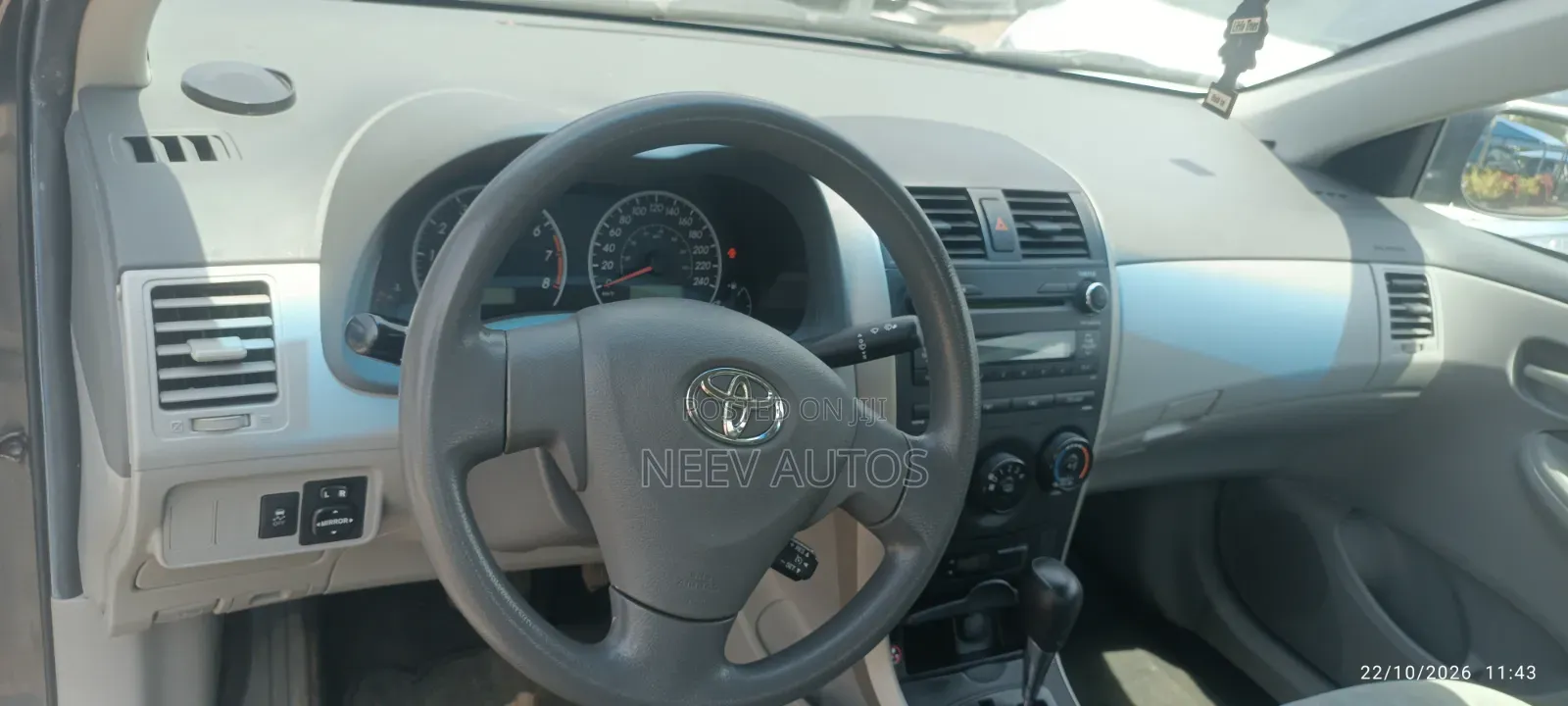 Toyota Corolla LE 4dr Sedan (1.8L 4cyl 4A) 2010 Gray